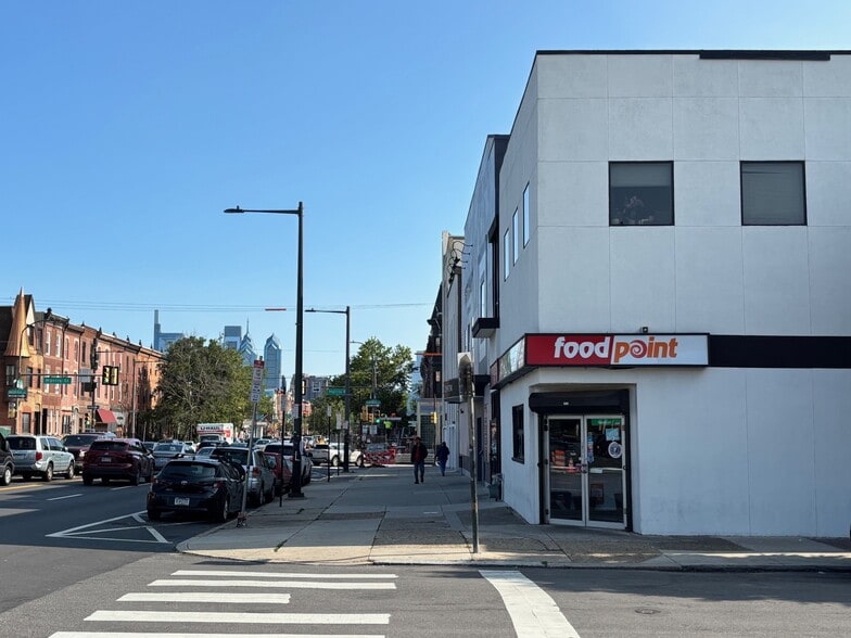 More Photos Of 1711 S Broad St, Philadelphia Office For Lease