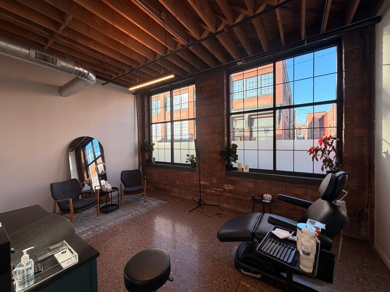 More Photos Of 209 W 19th Ter, Kansas City Loft Creative Space For Lease