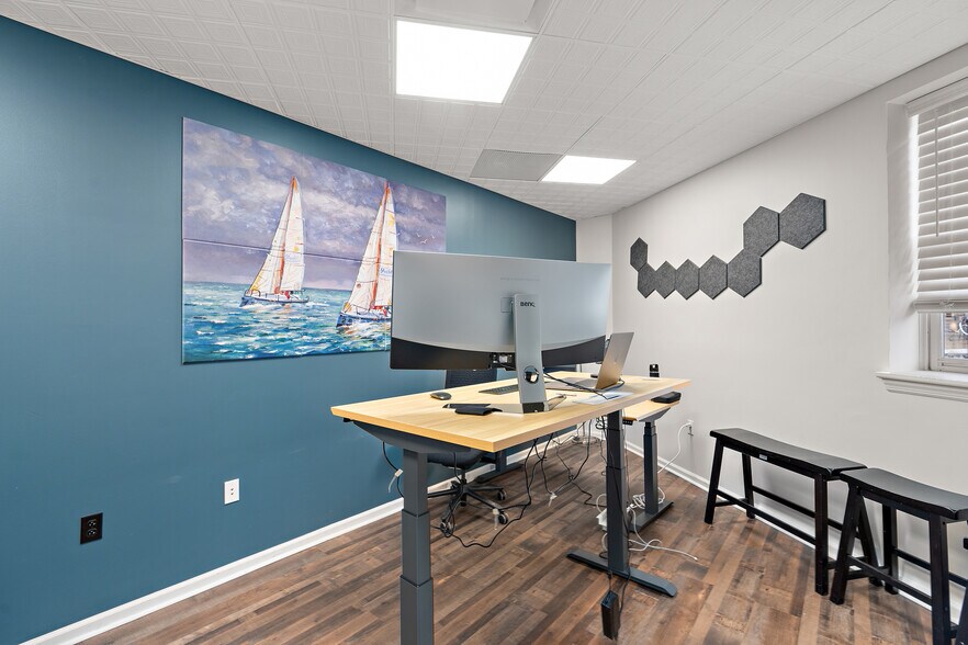 More Photos Of 438 Division St, Sewickley Office For Lease