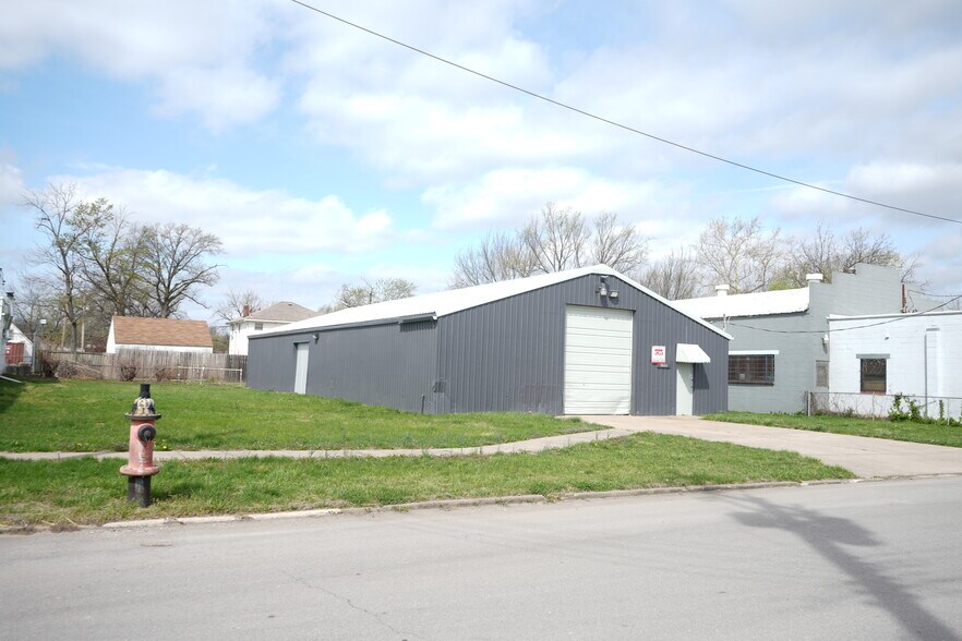 More Photos Of 3822 Bennington Ave, Kansas City Warehouse For Sale
