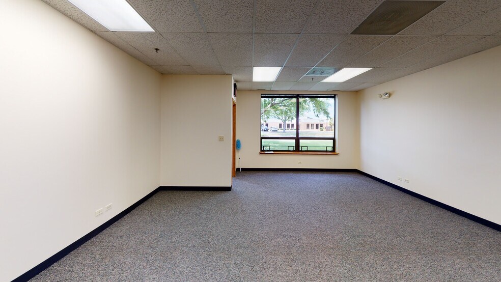 More Photos Of , Arlington Heights Office For Sale
