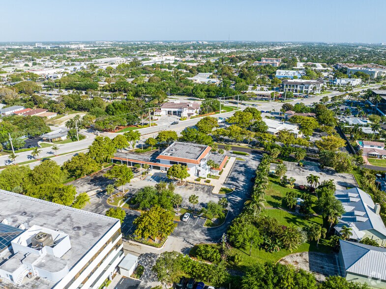 More Photos Of 1000 N Federal Hwy, Boca Raton Bank For Lease