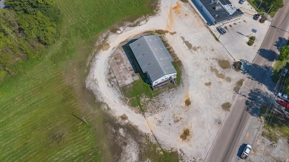 More Photos Of 823 Whitehall St, Jackson Warehouse For Sale