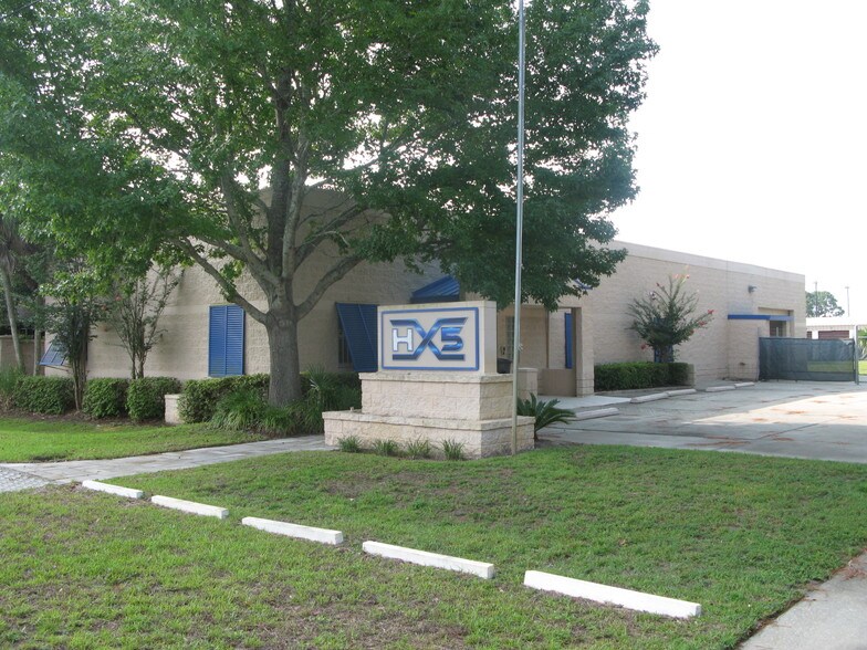 More Photos Of 10 Industrial St, Fort Walton Beach Flex For Lease