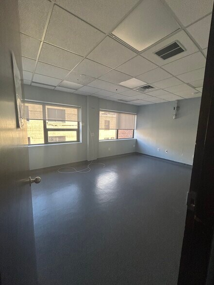 More Photos Of 389 Main St, Malden Medical For Sale