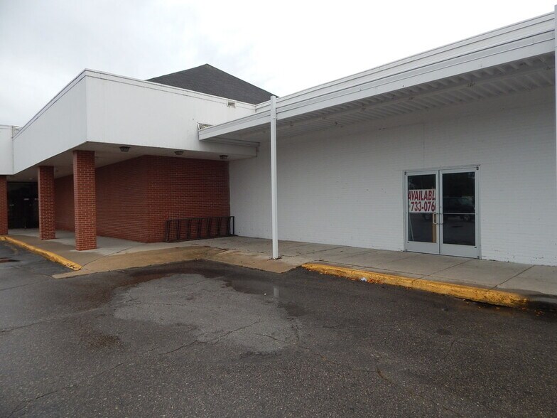 More Photos Of 330 N Ripley Blvd, Alpena Restaurant For Lease