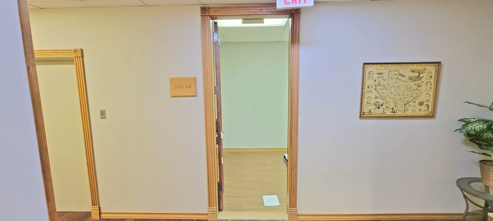 More Photos Of 1122 Colorado St, Austin Office Residential For Lease