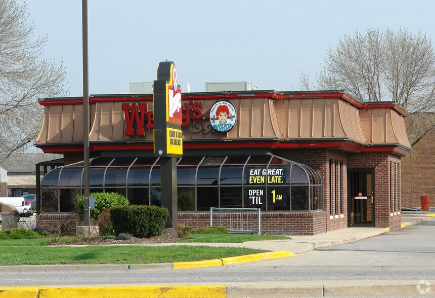 Primary Photo Of 6116 Northwest Hwy, Crystal Lake Fast Food For Lease