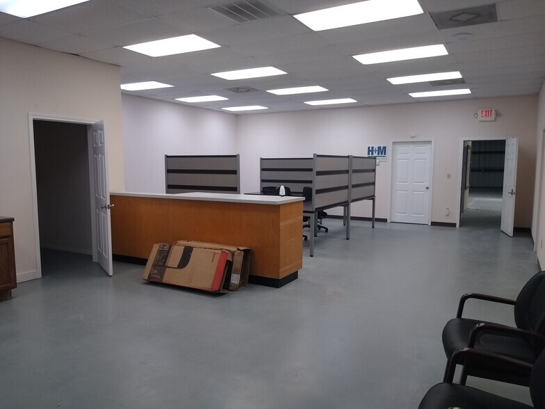 More Photos Of 1959 Saratoga Blvd, Corpus Christi Warehouse For Sale