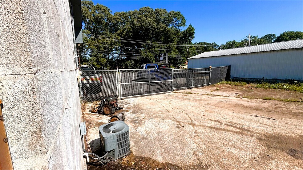 More Photos Of City of Griffin 30224, Griffin Service For Sale