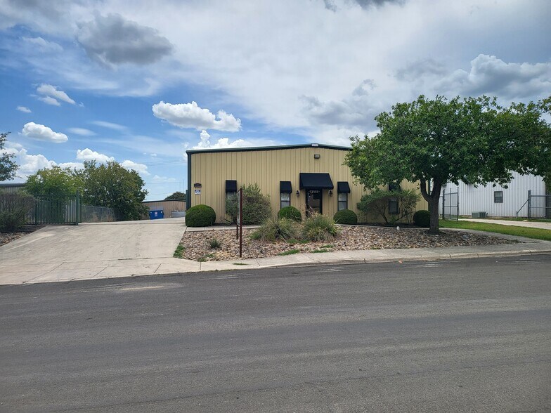 Primary Photo Of 13111 Lookout Run, San Antonio Warehouse For Lease