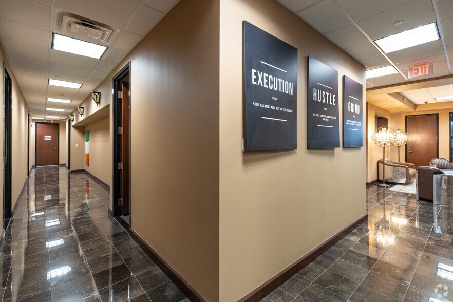 More Photos Of 500 Craig Rd, Manalapan Township Office For Lease
