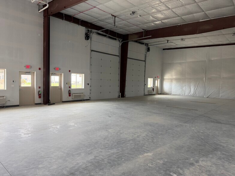 More Photos Of 12517-12531 Harvey Dr, New Lenox Industrial For Lease