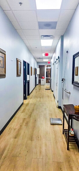 More Photos Of 8765 W Kelton Ln, Peoria Office For Lease