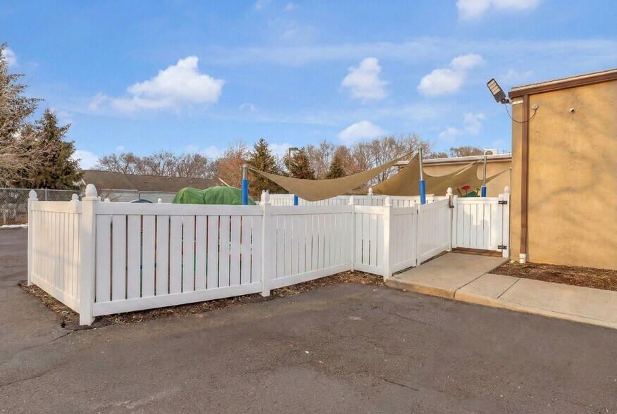 More Photos Of 1805 Princeton Ave, Trenton Daycare Center For Sale