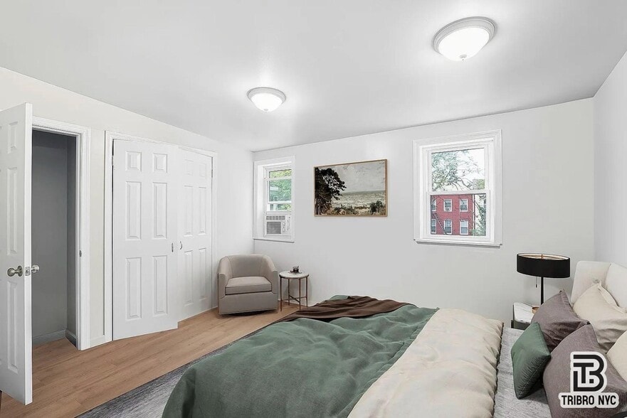 More Photos Of 126 Hall St, Brooklyn Apartments For Sale