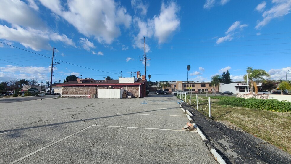 More Photos Of 150 W Whittier Blvd, La Habra Restaurant For Lease