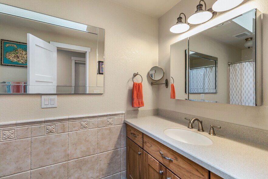 More Photos Of 61212 Obernolte Rd, Bend Specialty For Sale