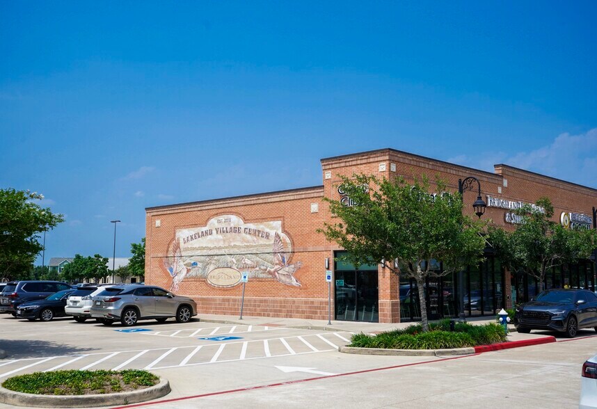 More Photos Of Fry & Paynes Creek Dr, Cypress Unknown For Lease