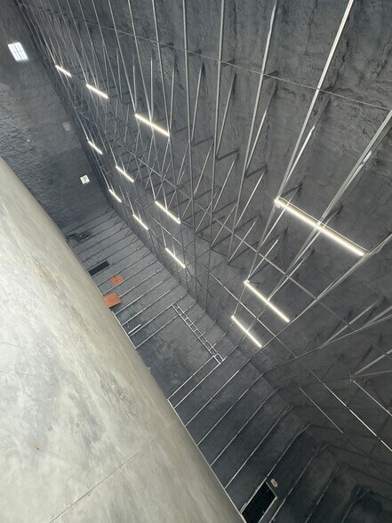 More Photos Of 5151 Piedmont Ave, North Charleston Flex For Lease