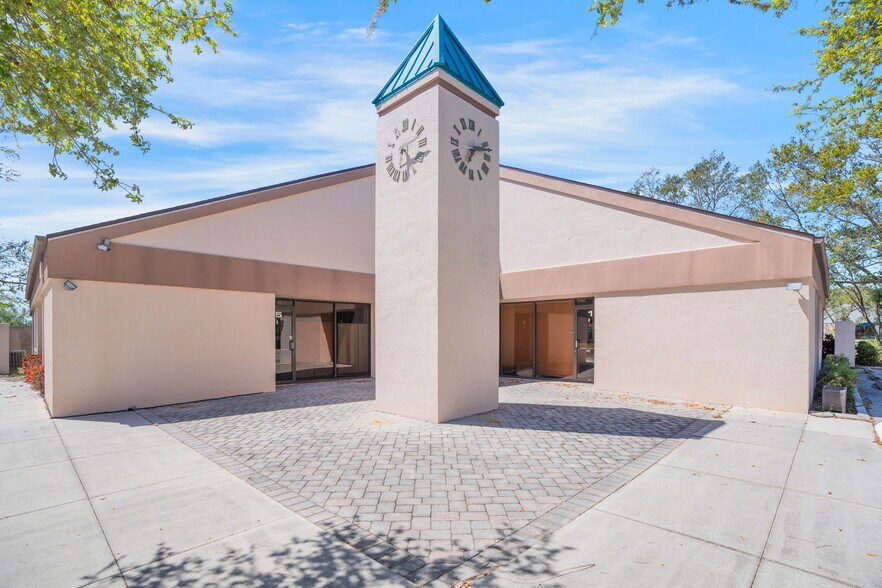 Primary Photo Of 3910 Golf Park Loop, Bradenton Office For Sale