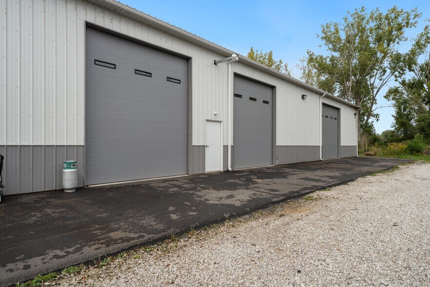 More Photos Of 2667 East Harbor Rd, Port Clinton Freestanding For Sale