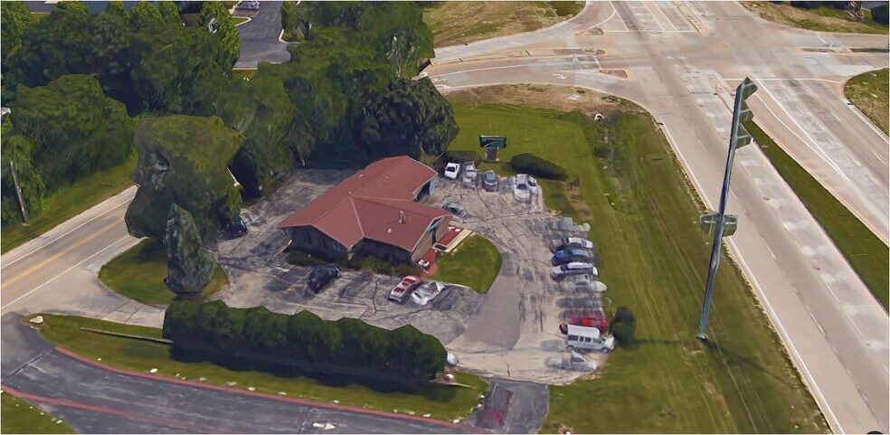 More Photos Of W229N2573 Duplainville Rd, Waukesha Storefront Retail Office For Lease