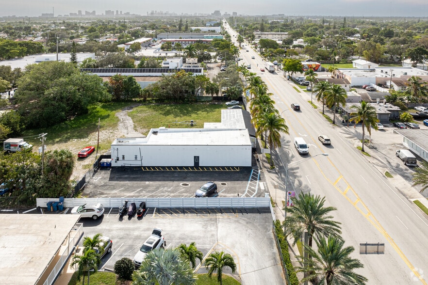 More Photos Of 249 S Federal Hwy, Dania Storefront Retail Office For Sale