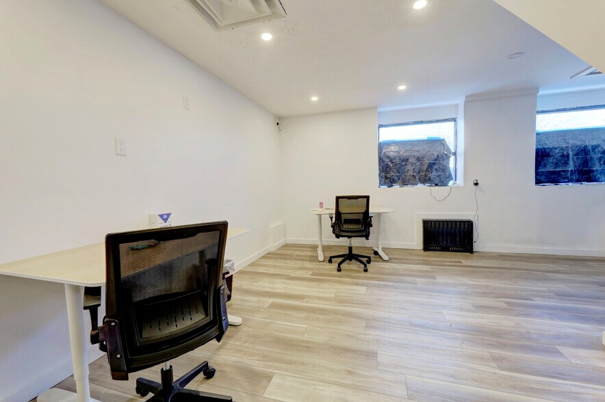 More Photos Of 174 Main Ave, Wallington Warehouse For Sale