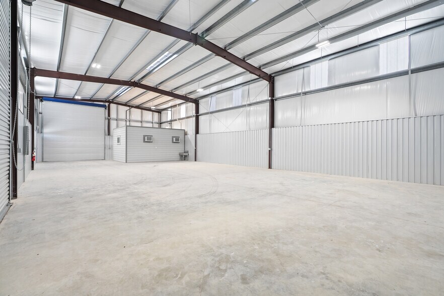 More Photos Of 3386 Red Bluff Rd., Pasadena Unknown For Lease