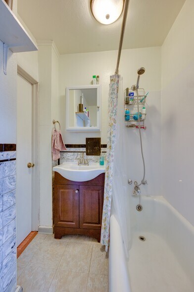 More Photos Of 512 S 2nd St W, Missoula Apartments For Sale