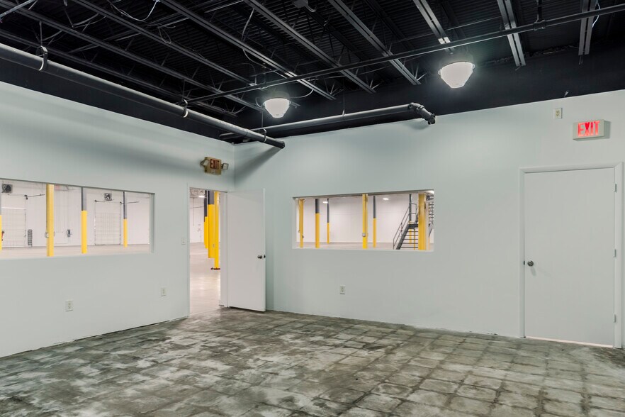 More Photos Of 5400 NW 35th Ave, Fort Lauderdale Warehouse For Lease