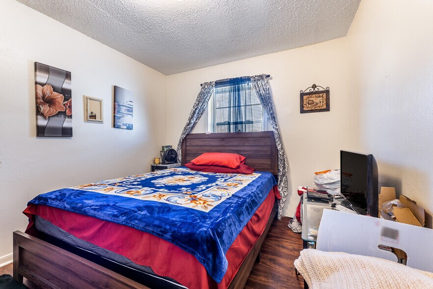 More Photos Of 2912 N Beaton St, Corsicana Apartments For Sale
