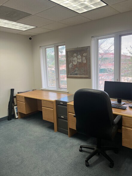 More Photos Of 7329-7351 Hanover Pky, Greenbelt Office For Lease
