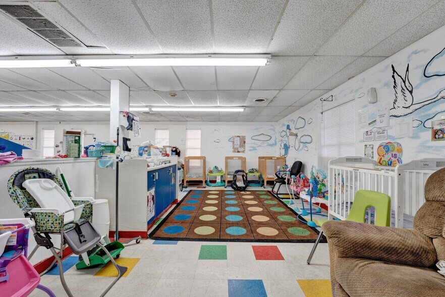 More Photos Of 4826 Cromwell Ave, Memphis Daycare Center For Sale