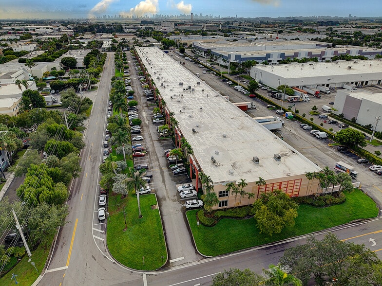 More Photos Of 8200-8358 NW 30th Ter, Doral Warehouse For Lease