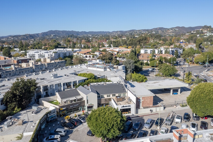 More Photos Of 11723-11733 Barrington Ct, Los Angeles Loft Creative Space For Lease