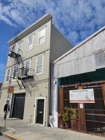 More Photos Of 3178-3180 17th St, San Francisco Loft Creative Space For Lease