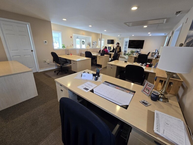 More Photos Of 856 Main St, Chatham Office For Sale
