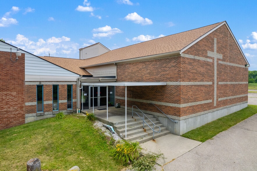 More Photos Of 1050 Kemper Meadow Dr, Cincinnati Religious Facility For Sale