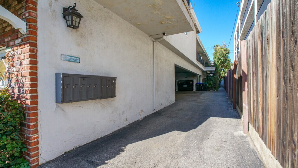 More Photos Of 1157 Justin Ave, Glendale Apartments For Sale