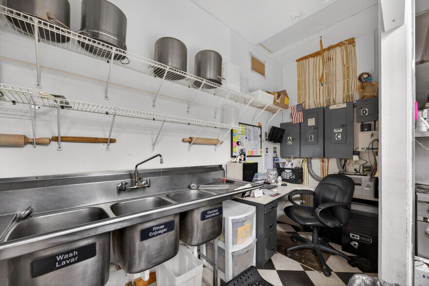 More Photos Of 2693 Community Dr, Bath Restaurant For Sale
