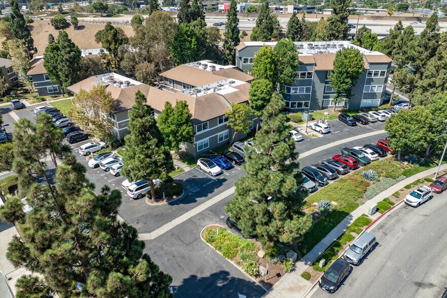 More Photos Of 2900 Bristol St, Costa Mesa Office For Sale