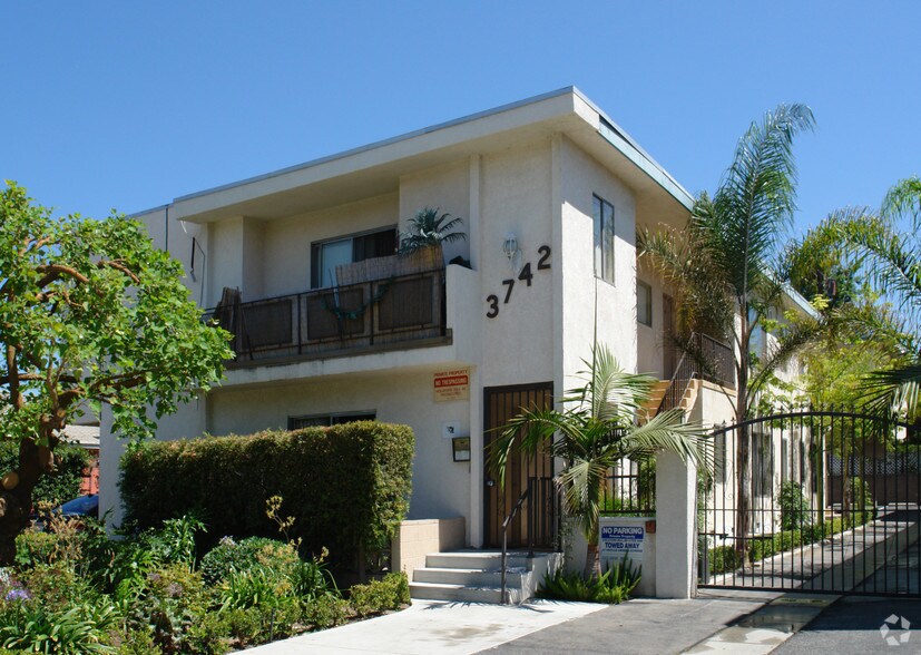 Primary Photo Of 3742-3750 S Bentley Ave, Los Angeles Apartments For Sale