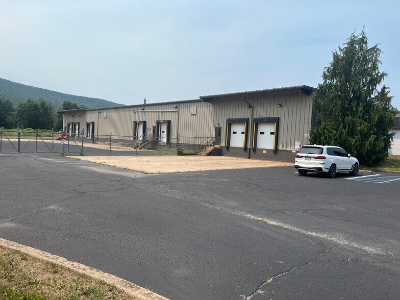 More Photos Of 2911 W Reach Rd, Williamsport Manufacturing For Lease