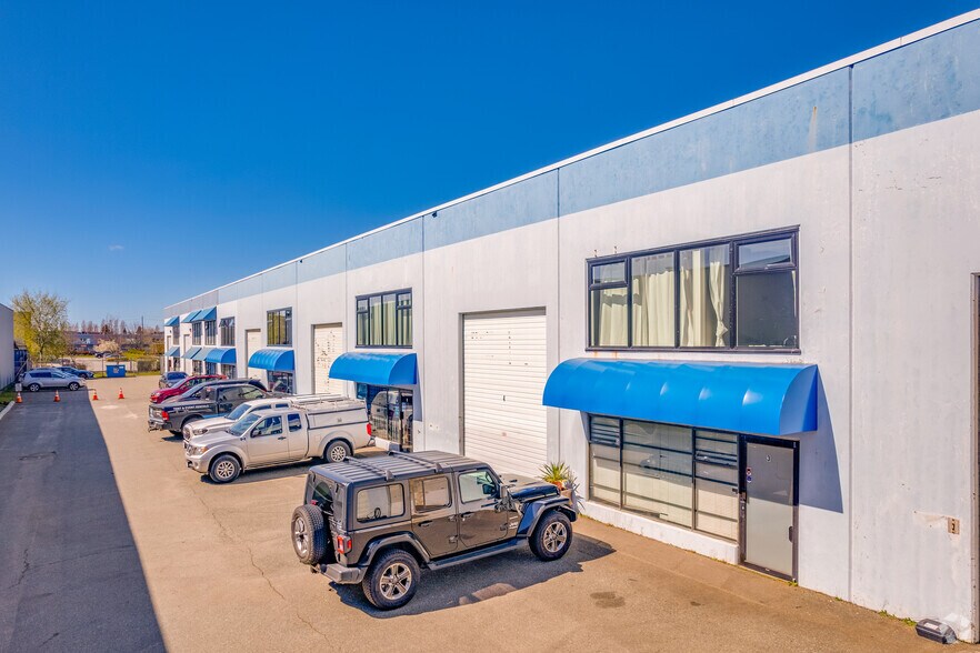 More Photos Of 7187 Honeyman St, Delta Warehouse For Sale