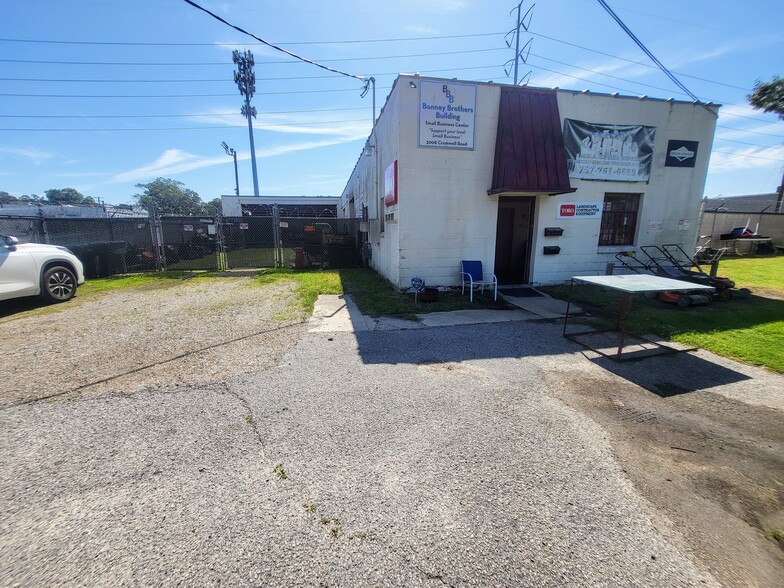 Primary Photo Of 3008 Cromwell Rd, Norfolk Warehouse For Sale