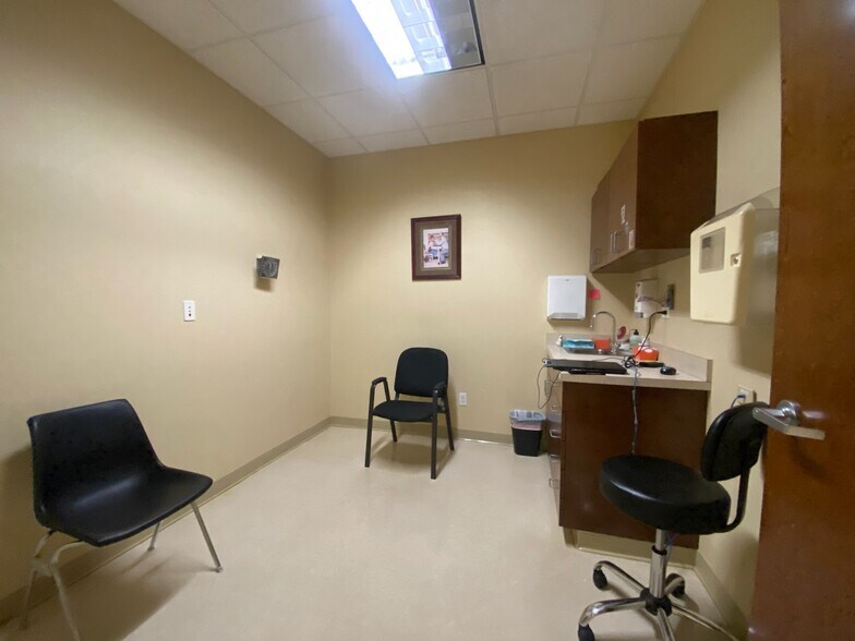 More Photos Of 725 N Ashley Ridge Loop, Shreveport Medical For Lease