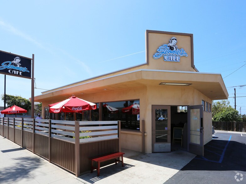 Primary Photo Of 1001 S Coast Hwy, Oceanside Restaurant For Lease