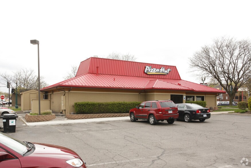 More Photos Of 35445 W Michigan Ave, Wayne Restaurant For Sale